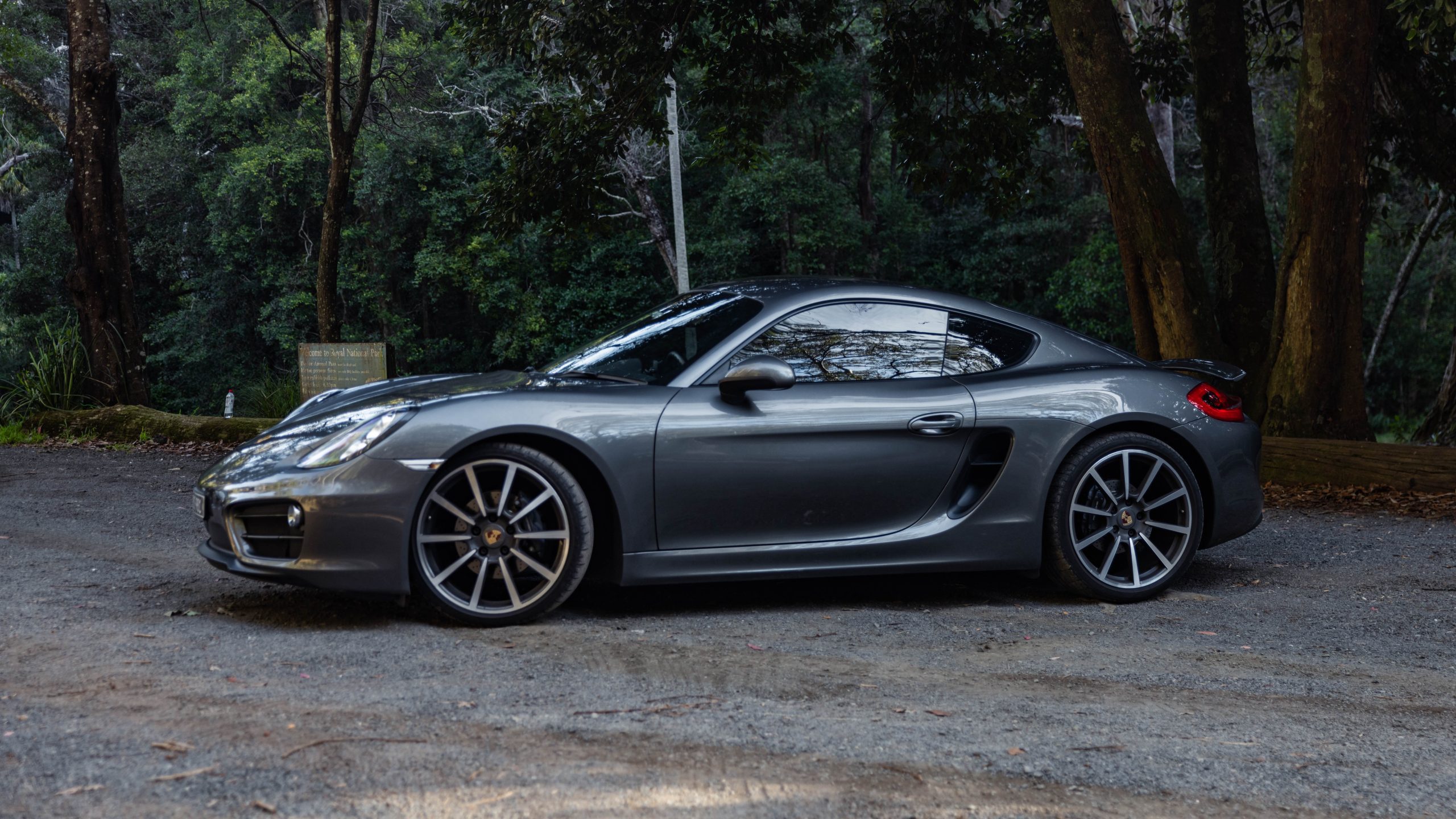 2013 Porsche Cayman 981 looking at side facing left